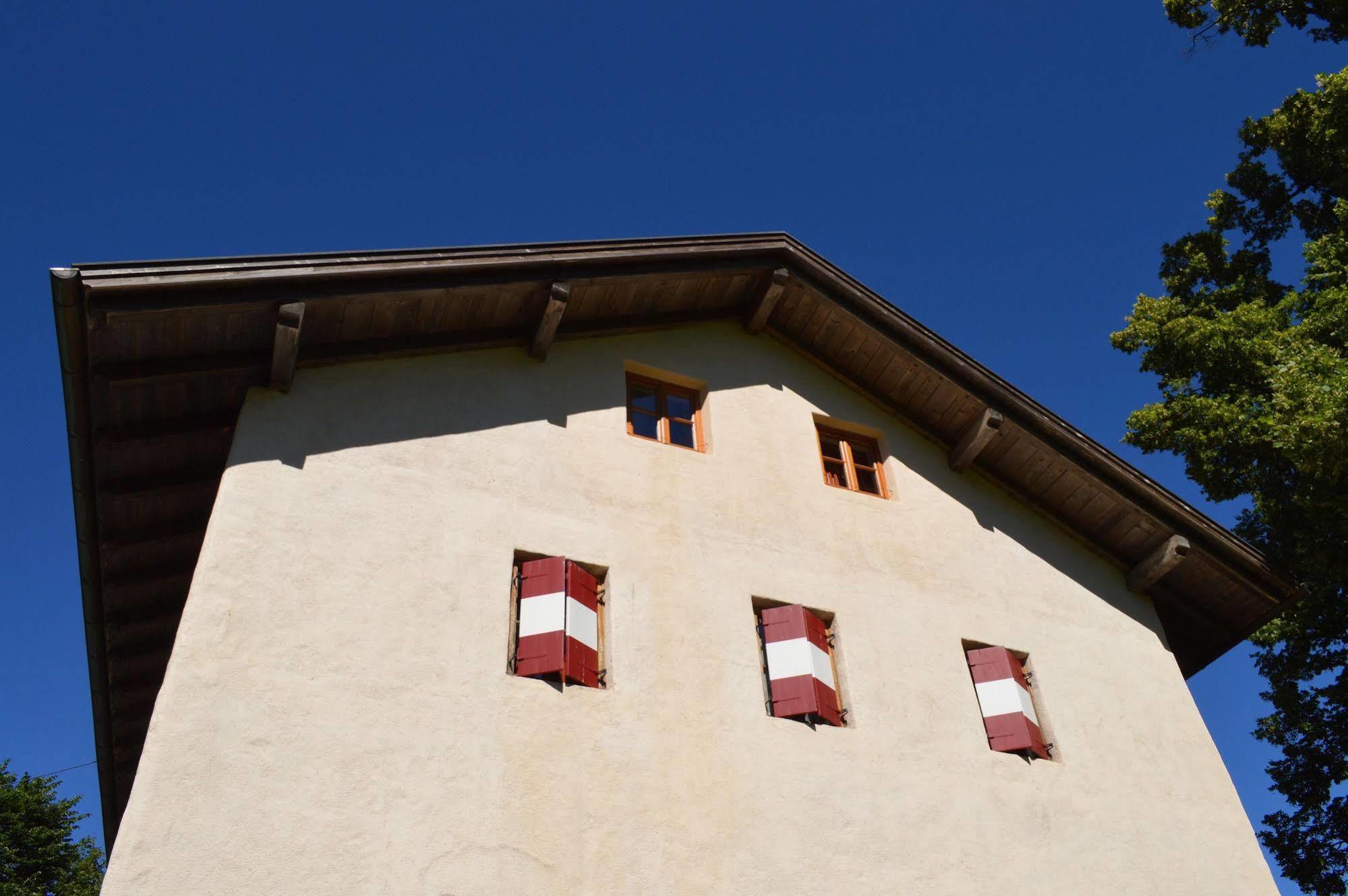 Hotel Zur Kirche Magre all' Adige Exteriör bild