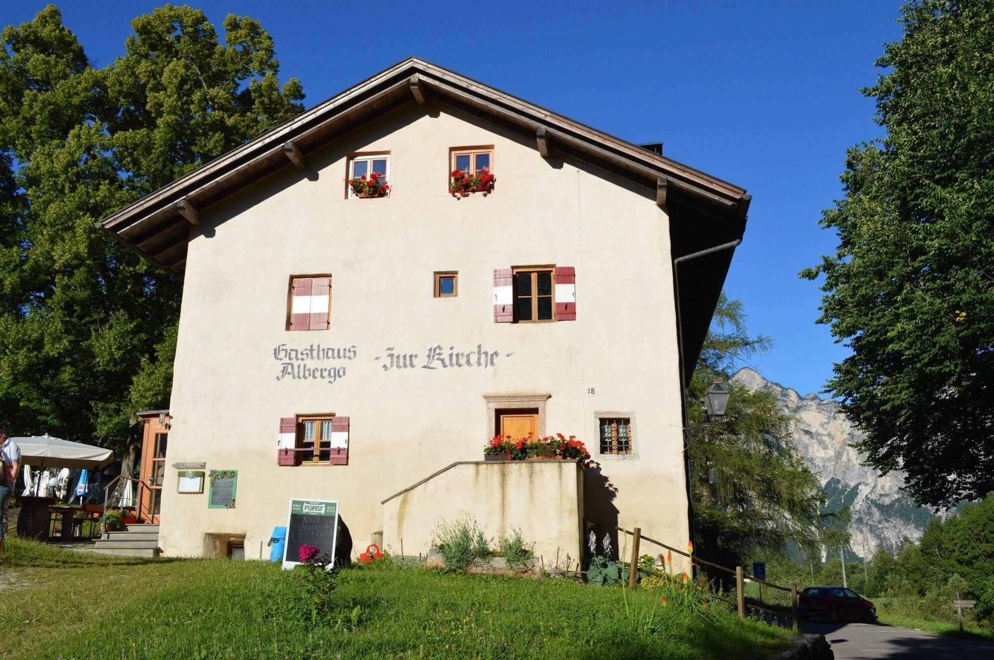 Hotel Zur Kirche Magre all' Adige Exteriör bild